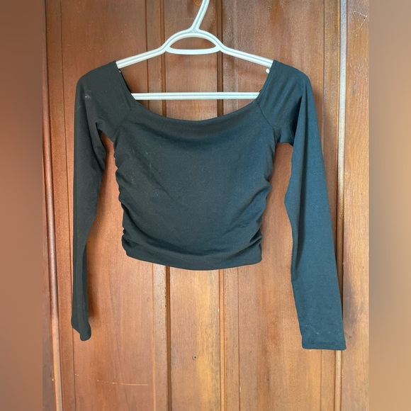 Hollister Tops - Hollister women’s extra small black wide neck top